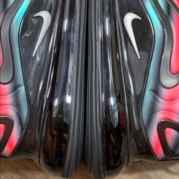 WMNS NIKE AIR MAX 720 (GS) black/metallic silver - Picture 5 of 16